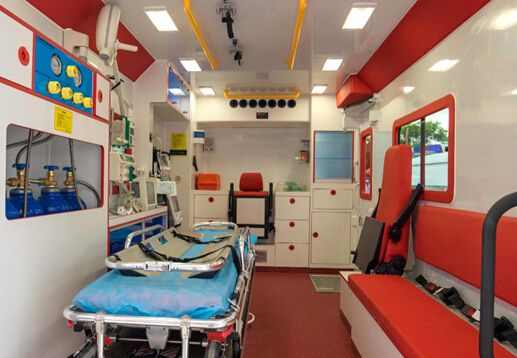 千里護送，轉運救護車帶動救護車廠家發展02